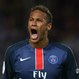 Neymar con la camiseta del PSG / REUTERS