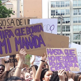 La Fiscalía acusa de un delito de abusos sexuales, por el que pide penas de entre diez y doce años de cárcel. Europa Press