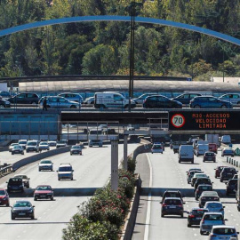 Atasco en la M-30 de Madrid. | EFE
