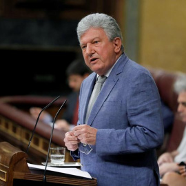 02/07/2018.- El diputado de Nueva Canarias, Pedro Quevedo, durante el pleno del Congreso de los Diputados, en el que se debate la elección del nuevo Consejo de Administración y el presidente de RTVE. EFE/Juan Carlos Hidalgo