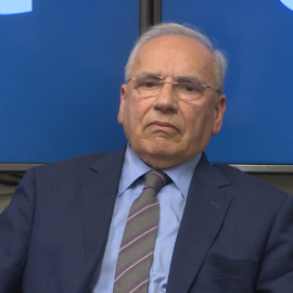 Alfonso Guerra critica el abrazo entre Sánchez e Iglesias: "Es un drama"