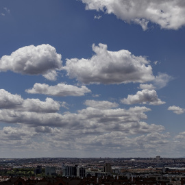 Vista general del cielo en la ciudad de Madrid.