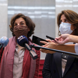 La jefa de misión para España de la Organización Internacional para las Migraciones (OIM), María Jesús Guerra, y la representante en el país del Alto Comisionado de Naciones Unidas para los Refugiados (ACNUR), Sophie Muller