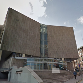 Fachada de los Juzgados de A Coruña de la calle Monforte. / Google Maps