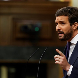 El líder del Partido Popular, Pablo Casado durante su intervención este miércoles al Congreso donde el Gobierno ha defendido el Plan de Recuperación, Transformación y Resiliencia de la economía para hacer frente a la crisis provocada por la pandemia