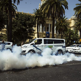 Taxistas en huelga durante la Feria de Málaga.- EFE