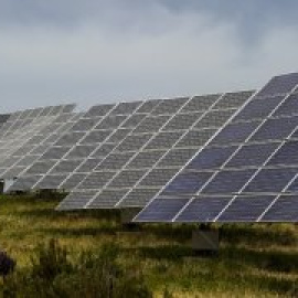 El despliegue de renovables abre un cisma en la lucha climática: ¿cómo acelerar la transición energética y proteger el paisaje?