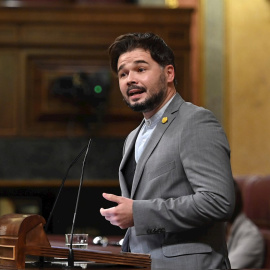 17/11/2020.- El portavoz de ERC Gabriel Rufián interviene durante el pleno del Congreso de los Diputados, este martes en Madrid. EFE/ Fernando Villar