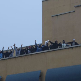 Internos del CIE de Aluche protestan contra sus condiciones en 2016.- EUROPA PRESS/ARCHIVO