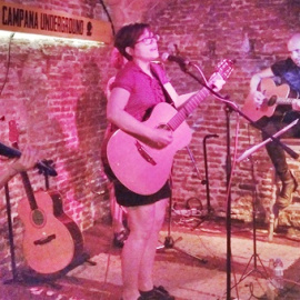 Silvia Sola & The Drunken Birds han construido sobre una base de folk-rock un discurso reivindicativo sobre varias pioneras del feminismo | Eduardo Bayona