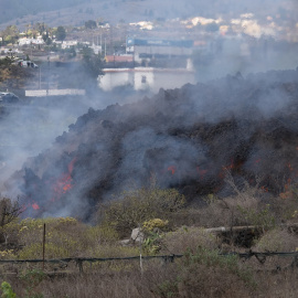 Lava y piroclastos expulsados por el volcán ubicado en la zona de Cabeza de Vaca, a 22 de septiembre de 2021, en La Palma