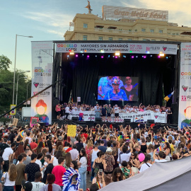 Una de las participantes en la lectura del manifiesto del Orgullo 2019. /ESTEFANÍA ROSELLÓ