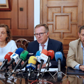 El presidente de Melilla, Eduardo de Castro, durante el anuncio de la toma de posesión del nuevo ejecutivo melillense. /EFE