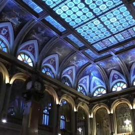 El IBEX 35 baja el 1,07% y termina la semana por debajo de los 8.300 puntos