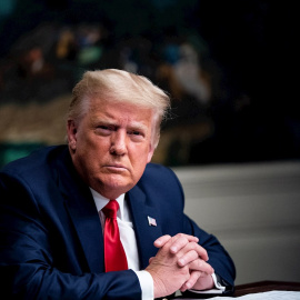 El presidente de Estados Unidos, Donald J. Trump, habla en la Sala Diplomática de la Casa Blanca el Día de Acción de Gracias en Washington, DC, Estados Unidos, 26 de noviembre de 2020.