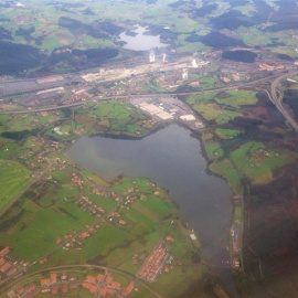 Vista aérea del Embalse de Trasona, en una imagen de archivo. /EUROPA PRESS