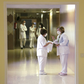 Personal sanitari a l'hospital de Calella.