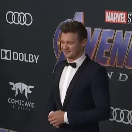 El actor de "Los Vengadores" Jeremy Renner, en estado crítico tras un accidente quitando nieve