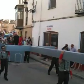 Carroza del desfile de las Fiestas de San Miguel de los Santos. Ayuntamiento de Osorno