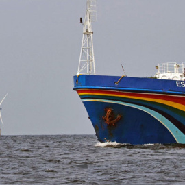 Barco Esperanza, de Greenpeace.