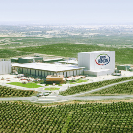 Vista aérea de la plata de zumos de Don Simón en Huelva.