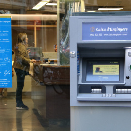 Un caixer automàtic de Caixa d'Enginyers.