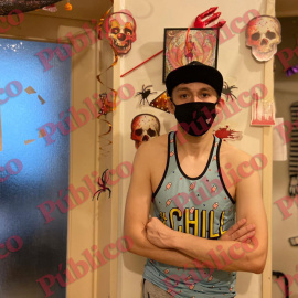 Organizador de la fiesta en Bruselas, en el piso.