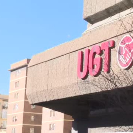 Pepe Álvarez y Pedro Sánchez acuden a la capilla ardiente por Nicolás Redondo