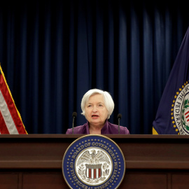 La presidenta de la Reserva Federal (Fed), Janet Yellen, en una rueda de prensa. REUTERS/Joshua Roberts