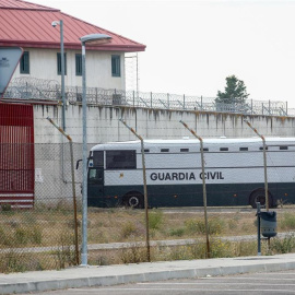 Llegada del furgón de la Guardia Civil a la cárcel de Valdemoro de Madrid.