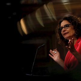 10/09/2020.- La ministra de Hacienda y portavoz del Gobierno, María Jesús Montero, durante su intervención en el pleno del Congreso celebrado este jueves. El Gobierno apura las negociaciones para intentar salvar en la votación del Congreso el decreto 