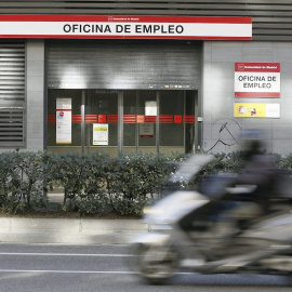 06/12/2020. En la imagen, oficina de empleo del Paseo de las Acacias de Madrid. - EFE