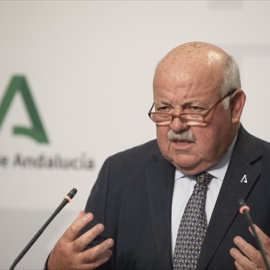 El consejero de Salud y Familias, Jesús Aguirre, durante su intervención en rueda de prensa posterior a la reunión del Consejo de Gobierno de la Junta de Andalucía. A 28 de septiembre de 2021, en Sevilla (Andalucía, España).