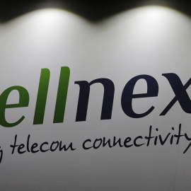 El logo de Cellnex en el Mobile World Congress (MWC) de Barcelona en 2018. AFP/Pau Barrena