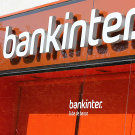 Letrero de Bankinter en una de las oficinas del banco en Madrid. E.P./Marta Fernández