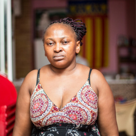 María Nieves Nfina Ondo denuncia una agresión e insultos racistas por parte de agentes de Policía Local de València.-EVA MÁÑEZ