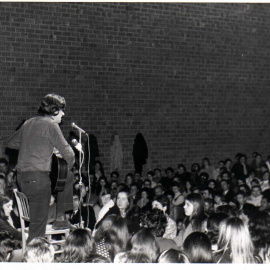 El cantautor Miro Casabella, autor de 'O meu país'.