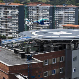 Imagen de archivo del exterior del Hospital de Cruces, en Barakaldo. EFE
