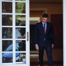 Pedro Sánchez, antes de recibir al presidente electo de Colombia, Iván Duque, en el Palacio de la Moncloa. EFE/ Emilio Naranjo