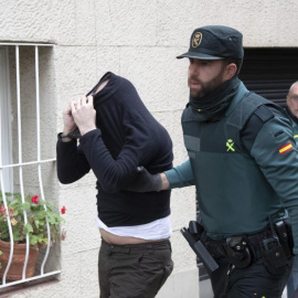 El actor Jorge Ferrandis siendo detenido.