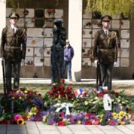 Los siete españoles del campo nazi de Hradischko: la historia rescatada gracias a la valentía del director del crematorio