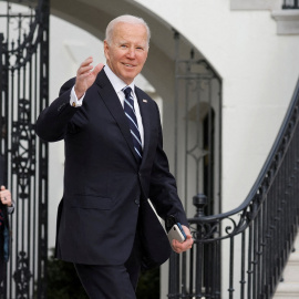 El presidente de Estados Unidos, Joe Biden, sale de la Casa Blanca para dirigirse en helicóptero a Delaware, a 13 de enero de 2023