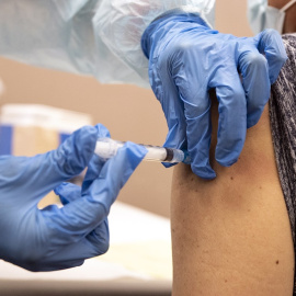 Vista de la aplicación de una vacuna.