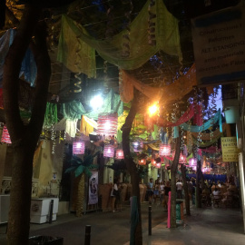 Carrers de Gracia buits durant les festes del barri, que celebren enguany el bicentenari. FOTO: Elena Parreño