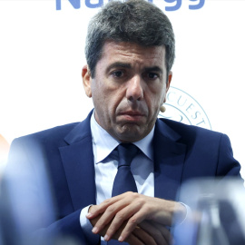 El presidente de la Generalitat Valenciana, Carlos Mazón, interviene en un coloquio en el Círculo Ecuestre, a 13 de octubre de 2024, en Barcelona.