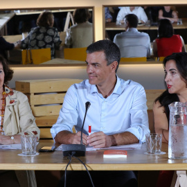 El presidente y la vicepresidenta del Gobierno en funciones, se reúnen con Colectivos de Diversidad