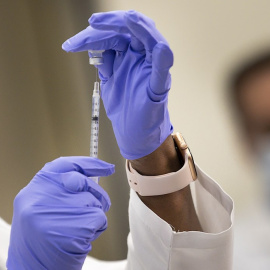 Vista de la aplicación de una vacuna.