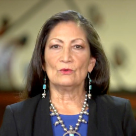 La congresista Deb Haaland.