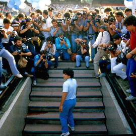 Maradona, en su presentación en Nápoles.