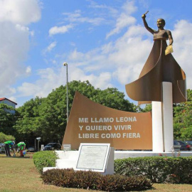Monumento dedicado a Leona Vicario en Cancún.